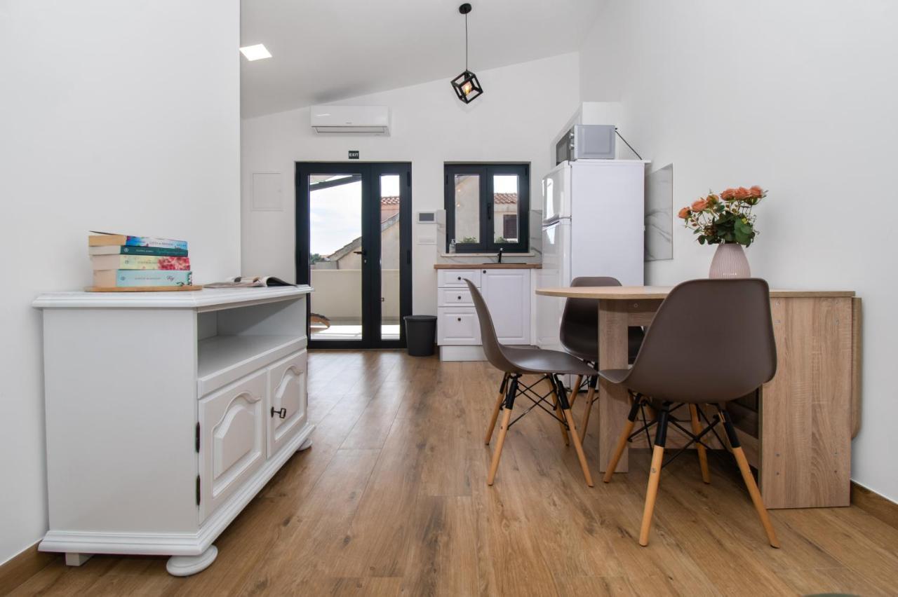 Apartmani Monika Жаборич Екстериор снимка