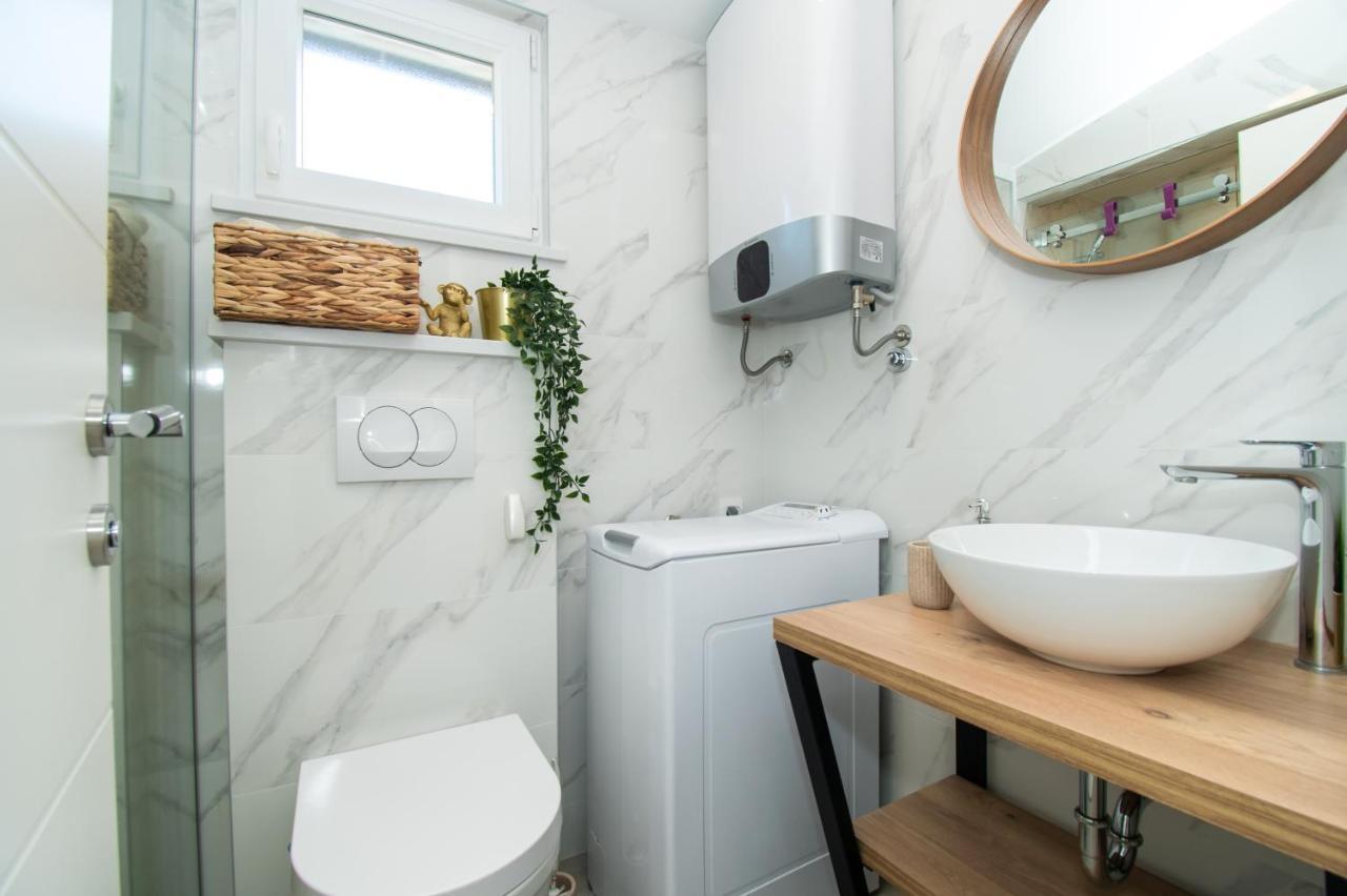 Apartmani Monika Жаборич Екстериор снимка