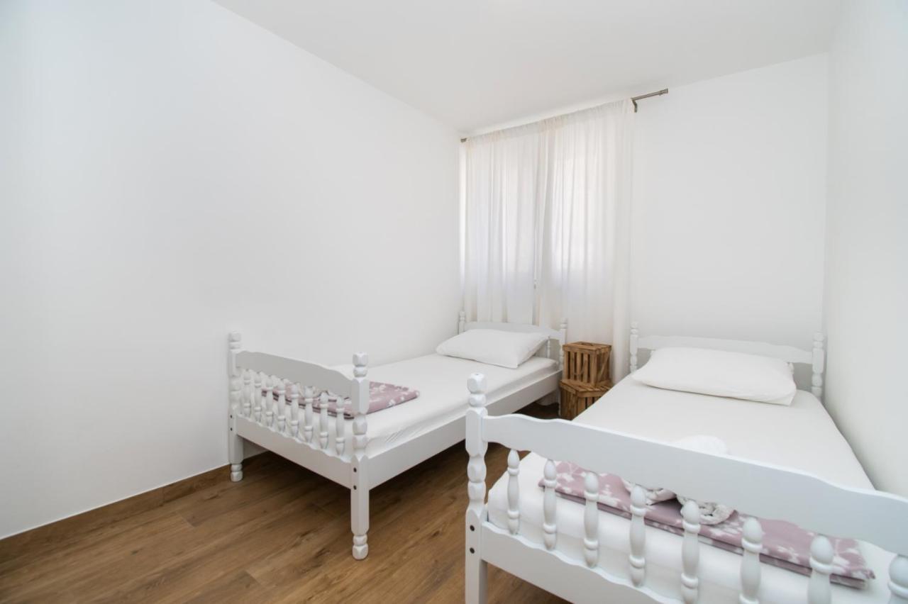 Apartmani Monika Жаборич Екстериор снимка