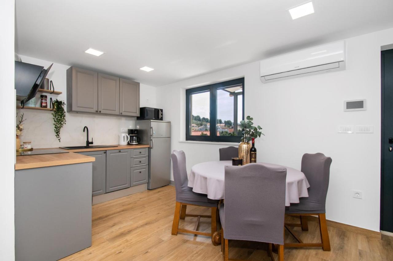 Apartmani Monika Жаборич Екстериор снимка